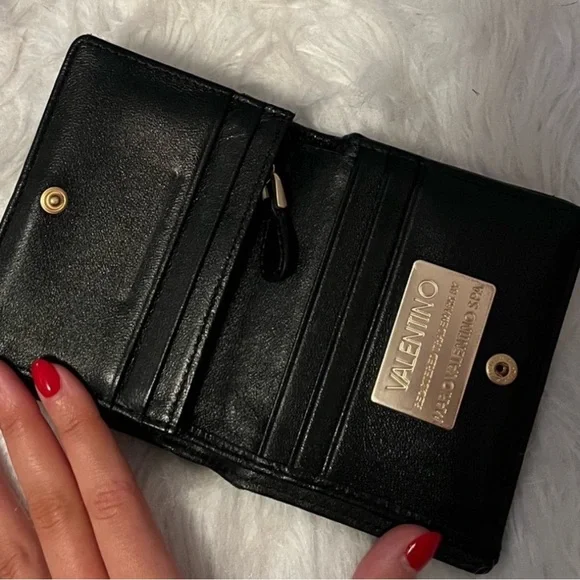 💯 Authentic mario Valentino wallet - Picture 2 of 6